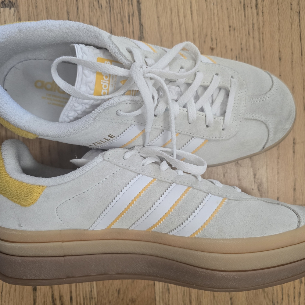 Adidas Women's White and Gold Sneakers